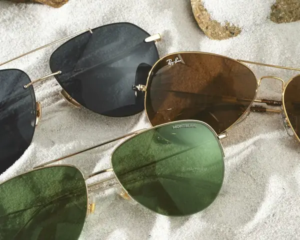 Các Loại Mắt Kính Đi Biển