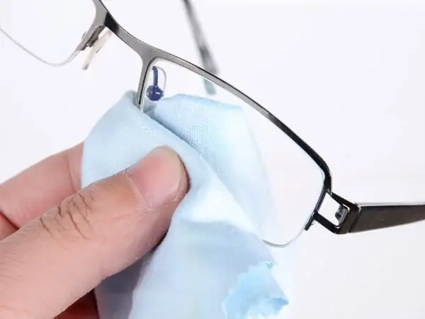 Cách Bảo Quản Mắt Kính Cận