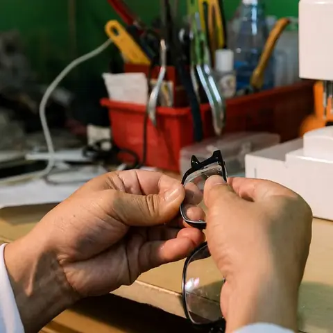 Cách Lắp Mắt Kính Vào Gọng Cách Lắp Mắt Kính Vào Gọng
