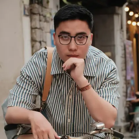 Chọn Mắt Kính Đẹp Cho Mặt Tròn Chọn Mắt Kính Đẹp Cho Mặt Tròn