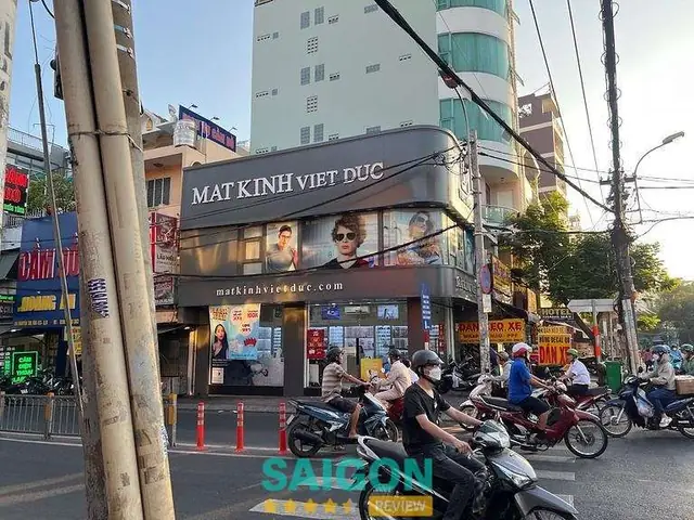 Cửa Hàng Mắt Kính Giá Rẻ