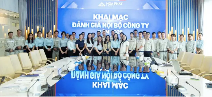 Dánh Giá Hiệu Quả Sử Dụng Mắt Kính Cho Gà