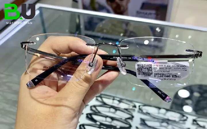 Giá Gọng Kính Mắt Việt Tín