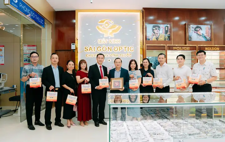 Giá Mắt Kính Sài Gòn Optic