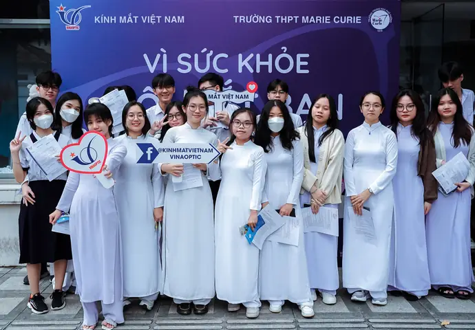Giá Mắt Kính Vinaoptic