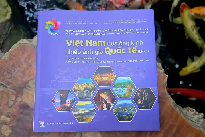 Hình Ảnh Mắt Kính Và Quyển Sách