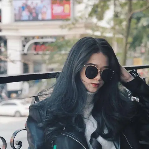 Hình Gái Xinh Đeo Mắt Kính Hình Gái Xinh Đeo Mắt Kính
