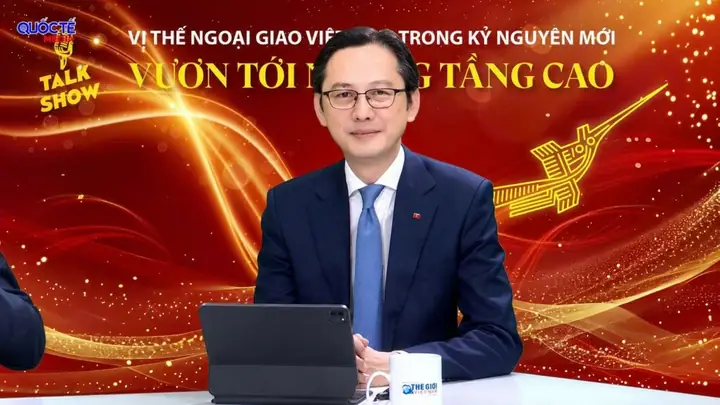 Hùng Kính Mắt Việt Tín