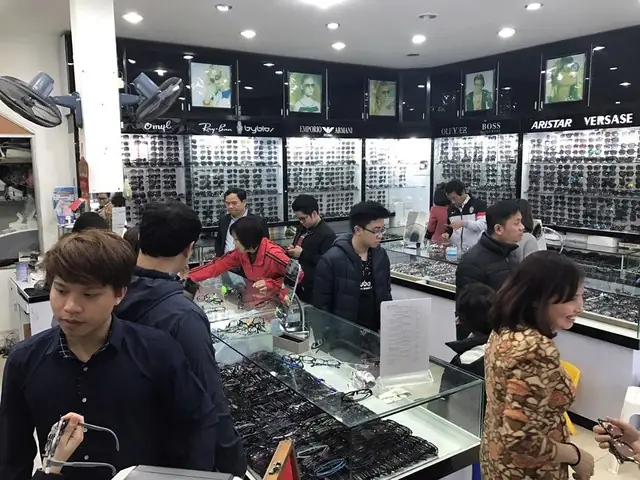 Kính Mắt 151a Lê Duẩn