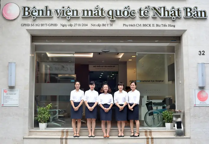 Kính Mắt 32 Phó Đức Chính