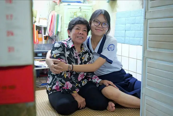 Kính Mắt 50 Quán Thánh