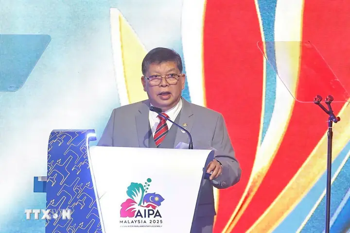 Kính Mắt Aipa