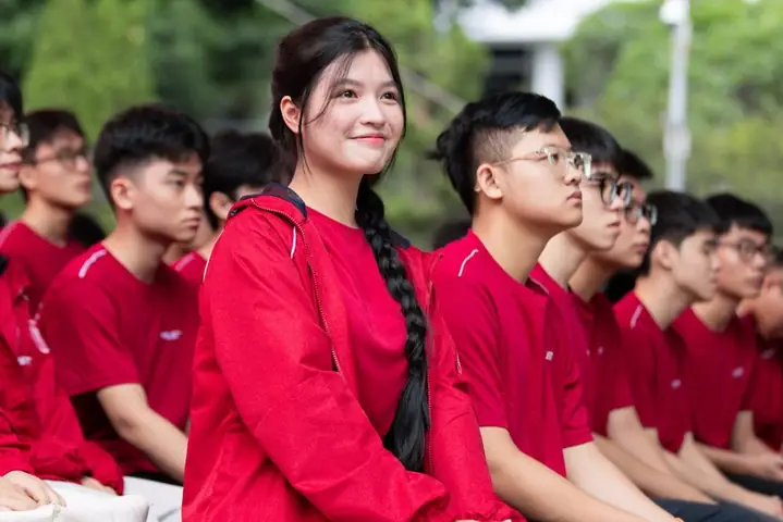 Kính Mắt Bích Ngọc Hà Nội 100000