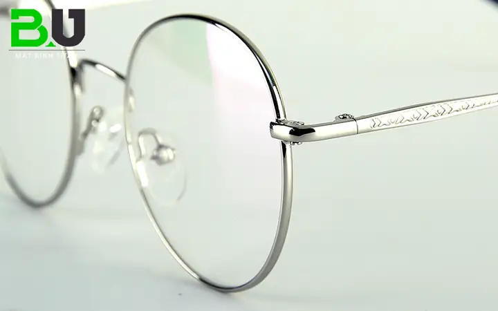 Kính Mắt Cận Chống Xước