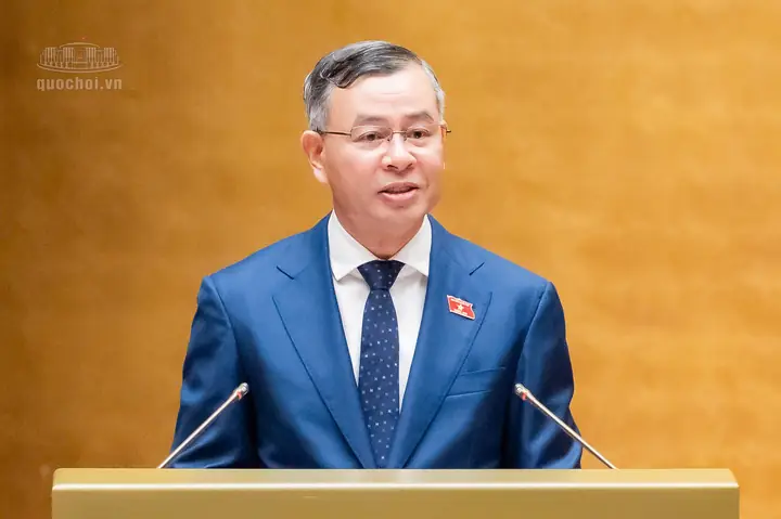 Kính Mắt Cạnh Bộ Y Tế