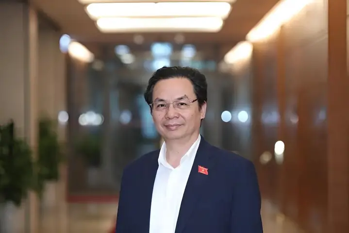 Kính Mắt Cương Hoàng