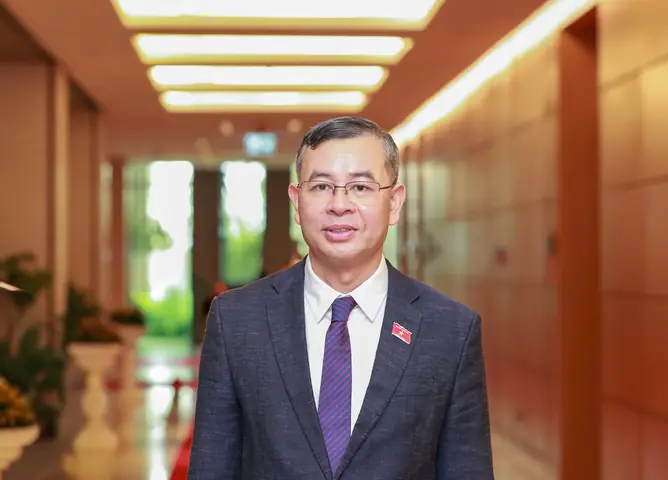 Kính Mắt Duy Chinh Thị Trấn Ngô Đồng Giao Thủy Kính Mắt Duy Chinh Thị Trấn Ngô Đồng Giao Thủy