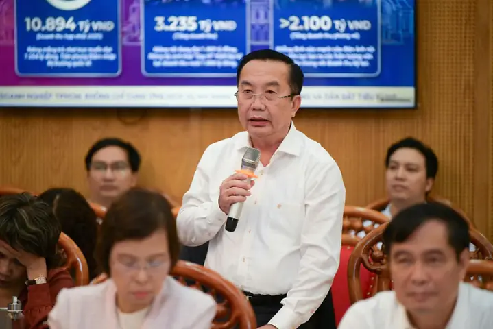 Kính Mắt Gia Linh 235 Hoàng Quốc Việt Tô Hiệu Kính Mắt Gia Linh 235 Hoàng Quốc Việt Tô Hiệu