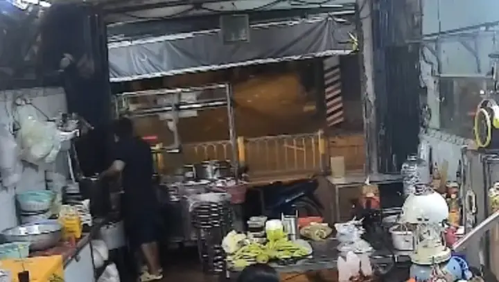 Kính Mắt Giả Ngủ