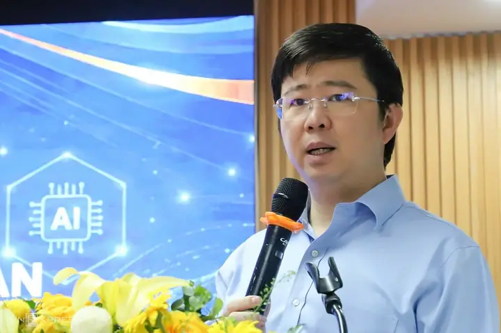 Kính Mắt Hàng Thùng Secondhand Bùi Tuân