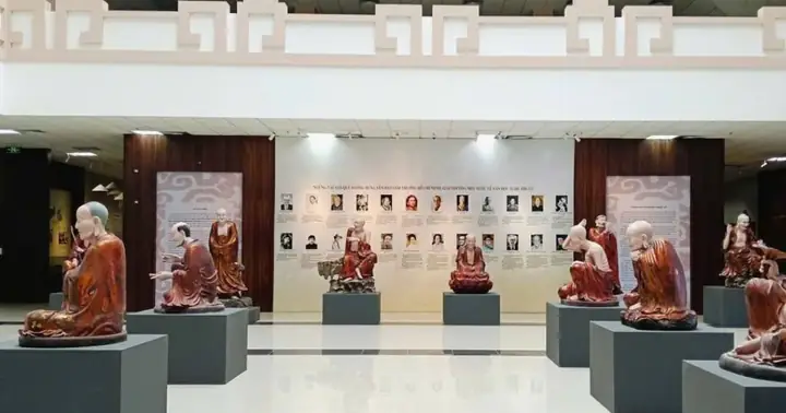 Kính Mắt Hoàng Cương 647 Kim Mã Kính Mắt Hoàng Cương 647 Kim Mã