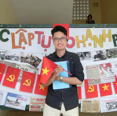 Kính Mắt Hoàng Cương Kim Mã Kính Mắt Hoàng Cương Kim Mã