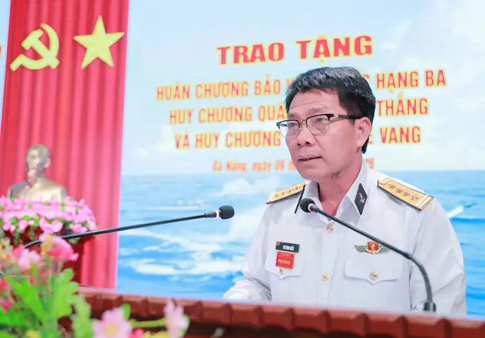 Kính Mắt Huân Hải Phòng
