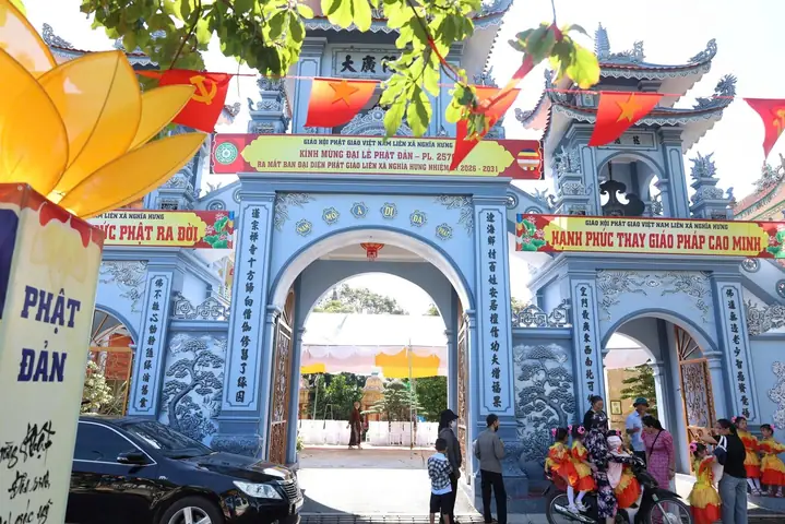 Kính Mắt Nghĩa Hưng