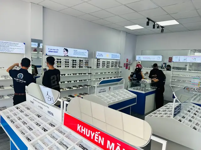 Kính Mắt Quảng Bình