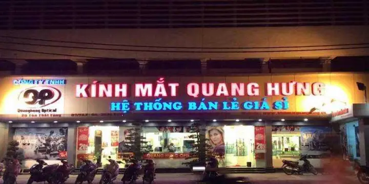 Kính Mắt Quang Hung