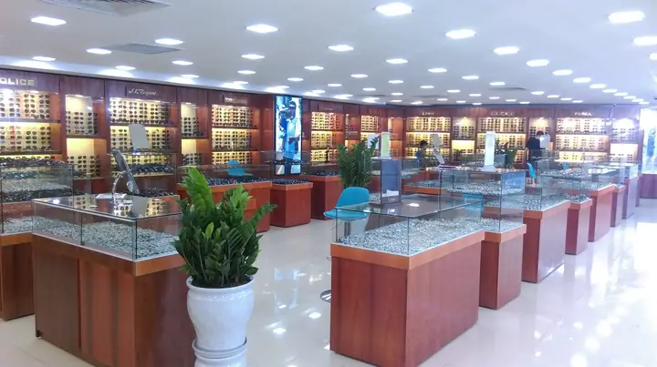 Kính Mắt Quang Nhãn 566 Trần Cung