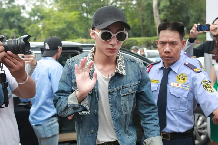 Kính Mắt Ruồi Fake