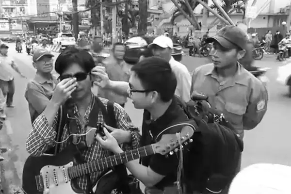 Kính Mắt Thần Cho Người Mù