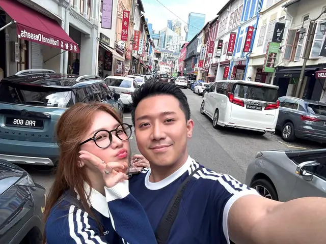 Kính Mắt Thanh Lịch Phố Đỗ Hành Kính Mắt Thanh Lịch Phố Đỗ Hành