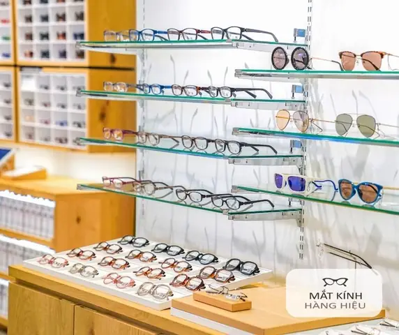 Mắt Kính Cận Bao Nhiêu Tiền
