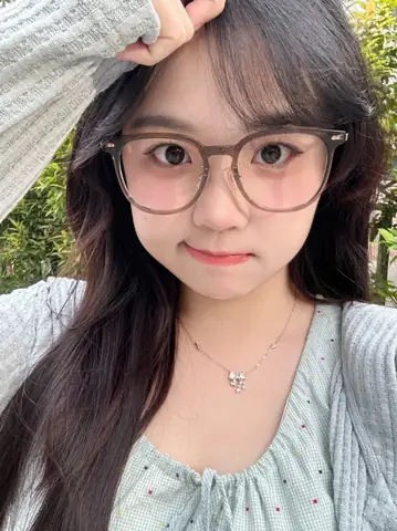 Mắt Kính Cho Gương Mặt Tròn