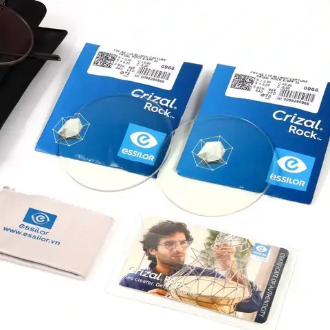 Mắt Kính Chống Trầy
