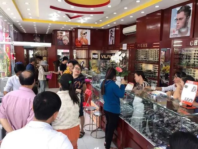 Mắt Kính Điện Biên Phủ Bình Tân