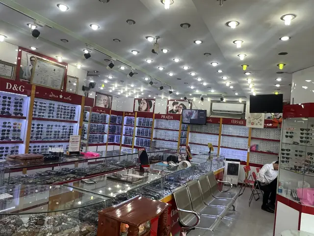 Mắt Kính Điện Biên Phủ Bình Tân