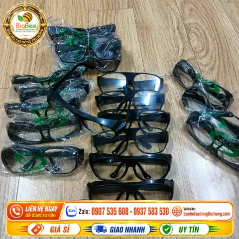 Mắt Kính Giá Rẻ Hcm