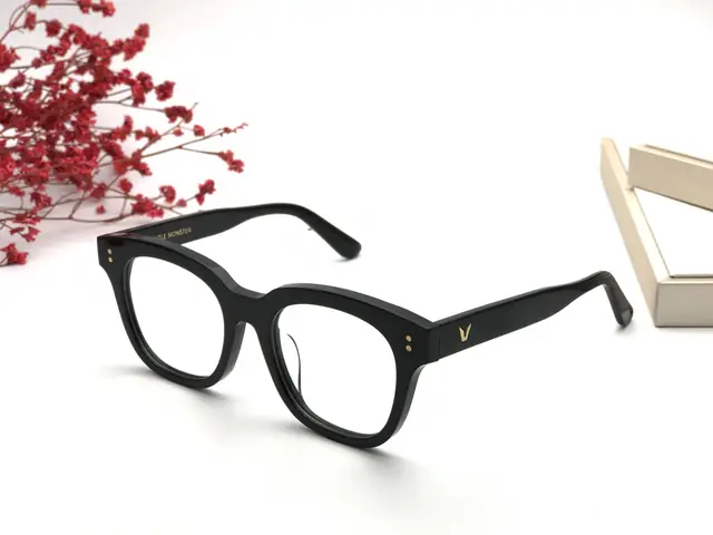 Mắt Kính Gọng To Mắt Kính Gọng To