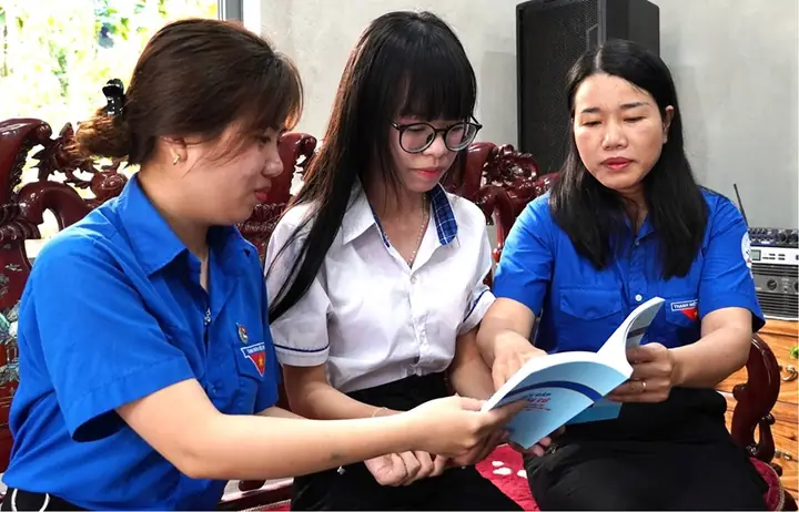 Mắt Kính Lan Kỳ Đồng