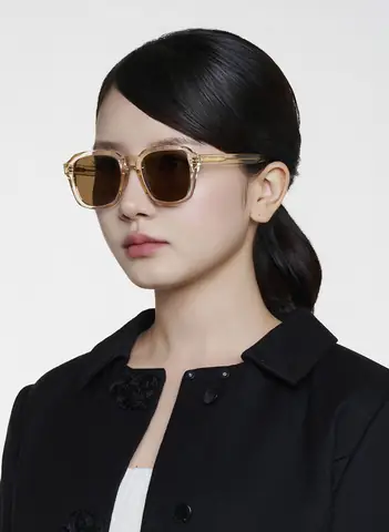 Mắt Kính Màu Nâu