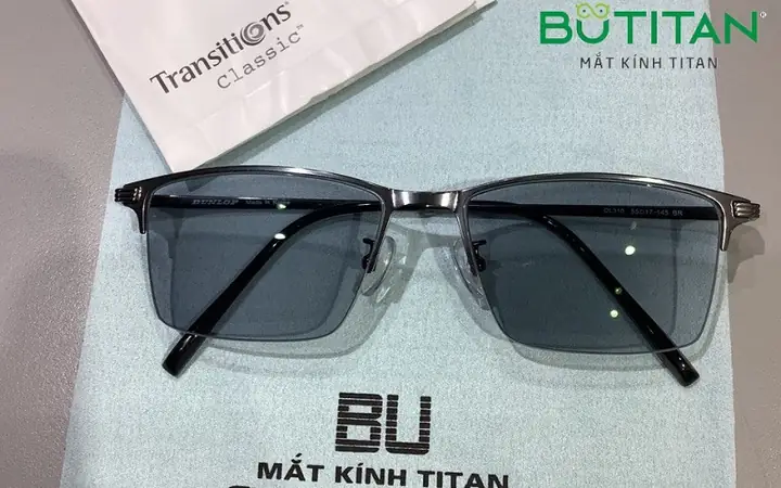 Mắt Kính Màu Xám Khói