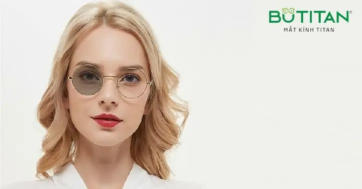 Mắt Kính Màu Xám Khói