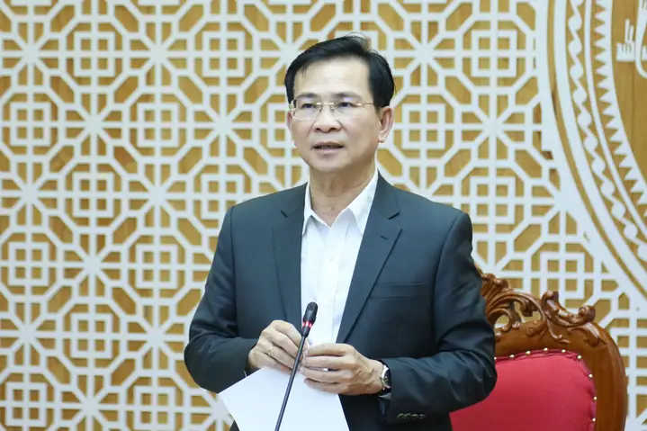 Mắt Kính Mười Mắt Kính Mười