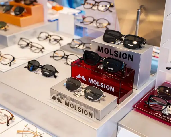 Mắt Kính Nguyễn Thị Thập