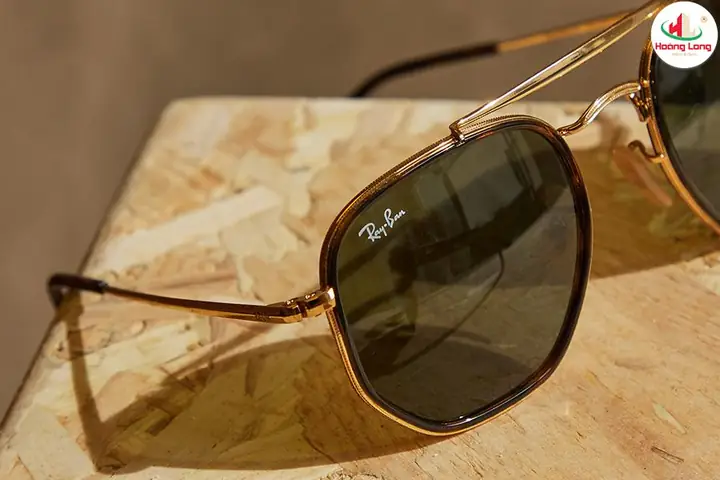 Mắt Kính Rayban Giá Bao Nhiêu