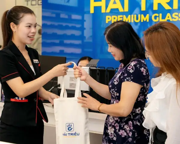 Mắt Kính Uy Tín Ở Sài Gòn