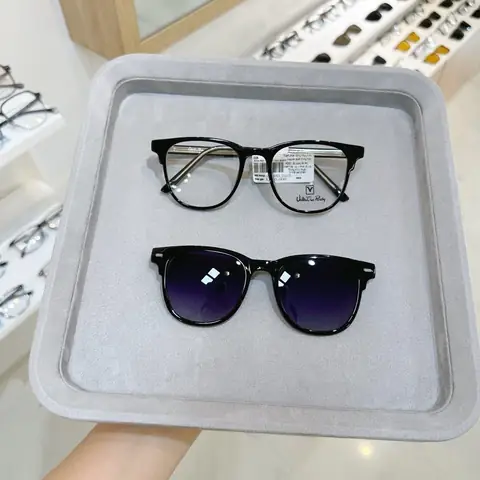 Mắt Kính Valentino Rudy